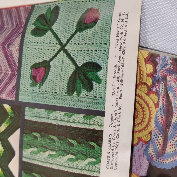 1959 1961 and 1964 vintage coats and clerks knit and crochet paperback booklets - Picture 7 of 8